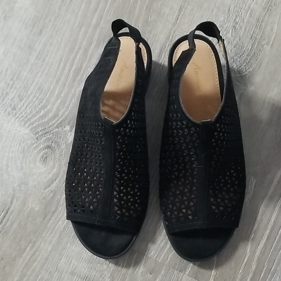 American Eagle booties - Picture 2 of 6